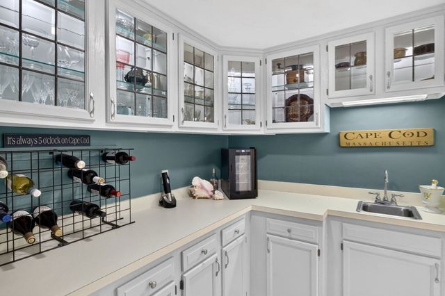 34 Dexter Ave, Sandwich, MA 02563