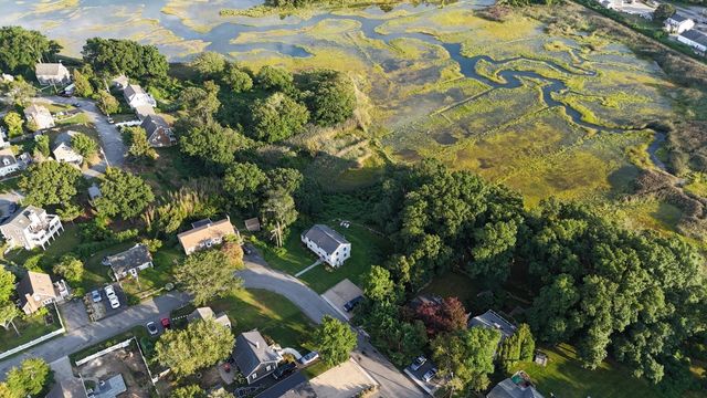 34 Dexter Ave, Sandwich, MA 02563
