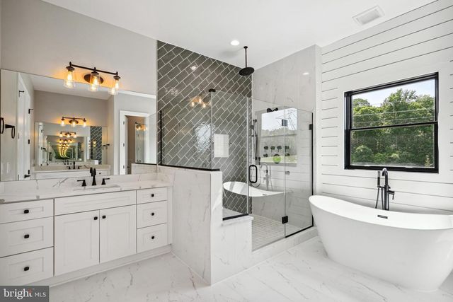 25 ROCK ISLAND RIDGE , LAKE ANNA, Mineral, VA 23117