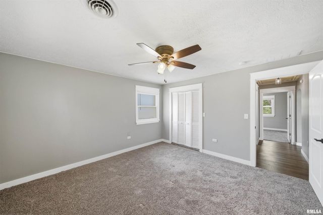 2422 COURT Street, Pekin, IL 61554