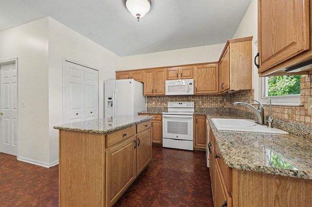2603 Ravineside Lane S, Oceola Twp, MI 48843