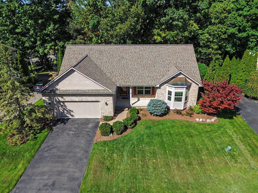 2603 Ravineside Lane S, Oceola Twp, MI 48843