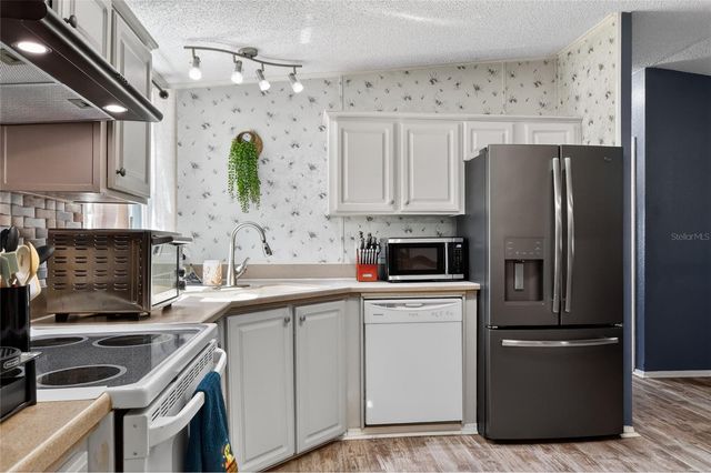 3071 KEUKA LOOP, Lakeland, FL 33810