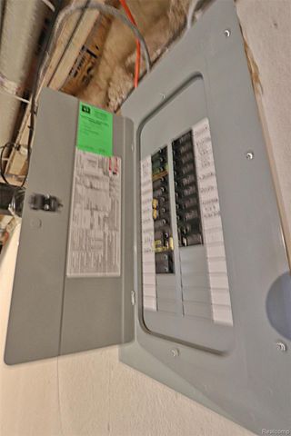 42759 Leon Drive 155, Van Buren Charter Township, MI 48111