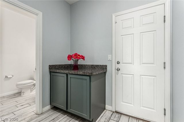 6106 Castle Gardens Avenue, Las Vegas, NV 89130