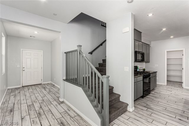 6106 Castle Gardens Avenue, Las Vegas, NV 89130