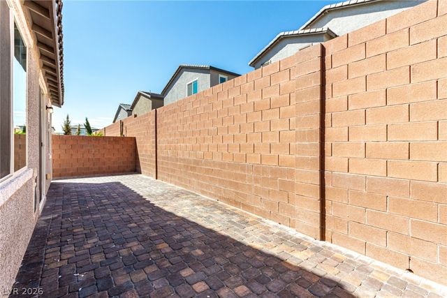 6106 Castle Gardens Avenue, Las Vegas, NV 89130