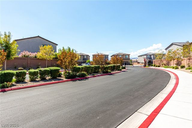 6106 Castle Gardens Avenue, Las Vegas, NV 89130