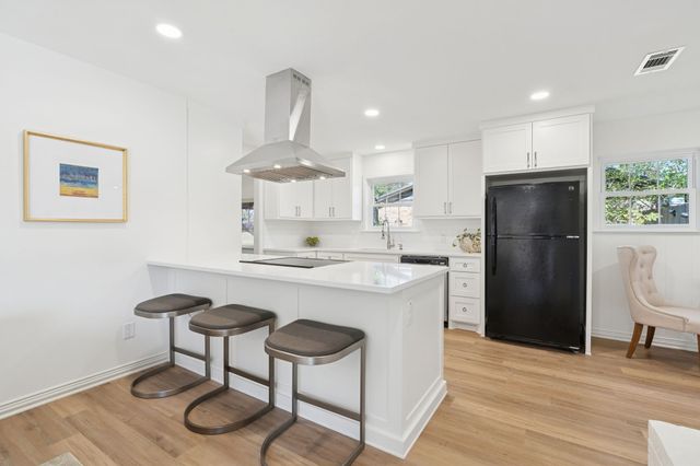 3905 Marys Creek Drive, Benbrook, TX 76116