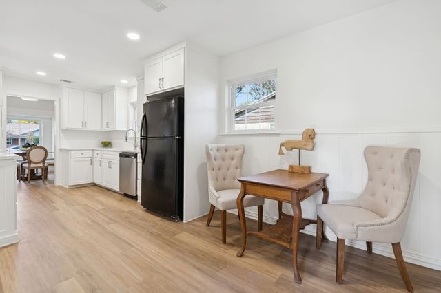 3905 Marys Creek Drive, Benbrook, TX 76116