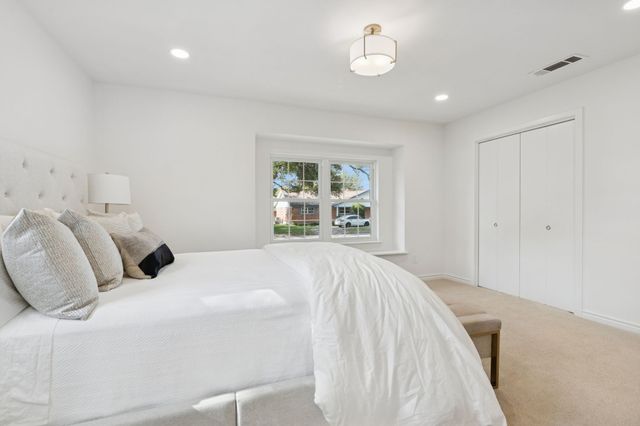 3905 Marys Creek Drive, Benbrook, TX 76116