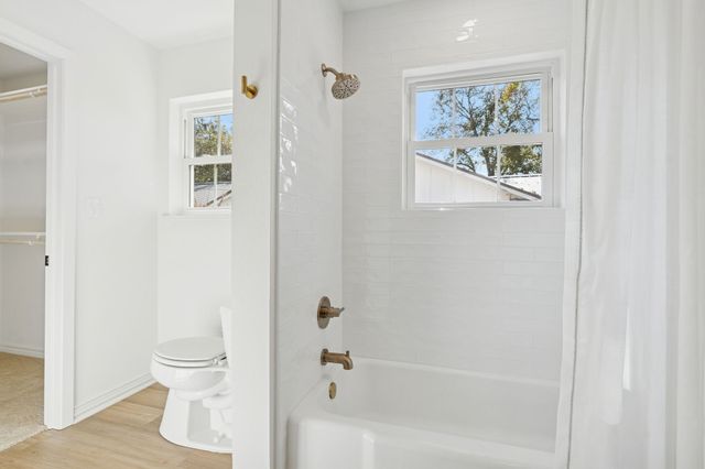 3905 Marys Creek Drive, Benbrook, TX 76116