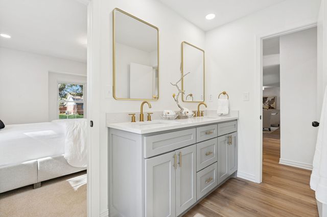 3905 Marys Creek Drive, Benbrook, TX 76116