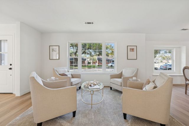 3905 Marys Creek Drive, Benbrook, TX 76116