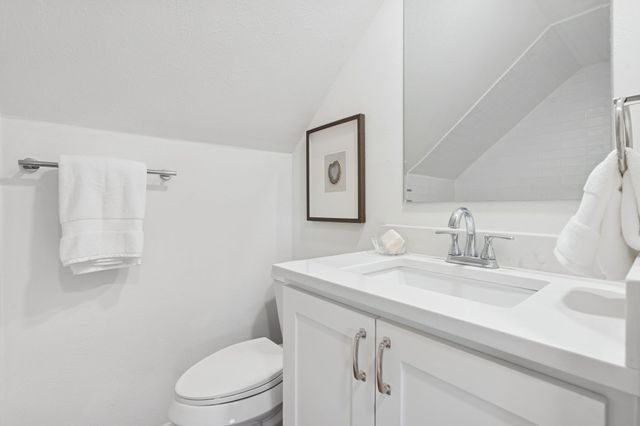 3905 Marys Creek Drive, Benbrook, TX 76116