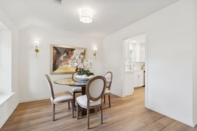 3905 Marys Creek Drive, Benbrook, TX 76116