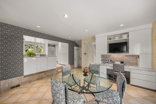 1435 Casady Drive, Des Moines, IA 50315