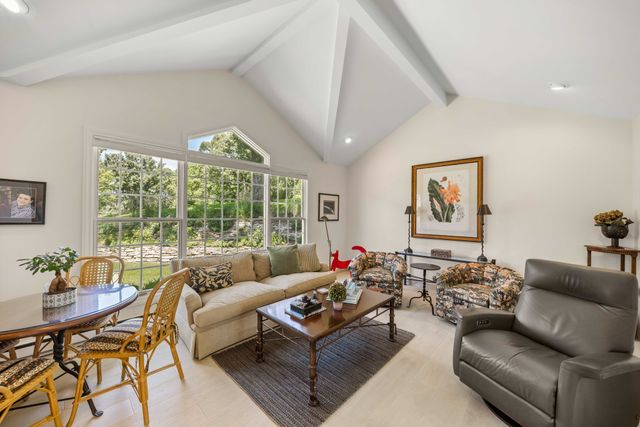 1435 Casady Drive, Des Moines, IA 50315