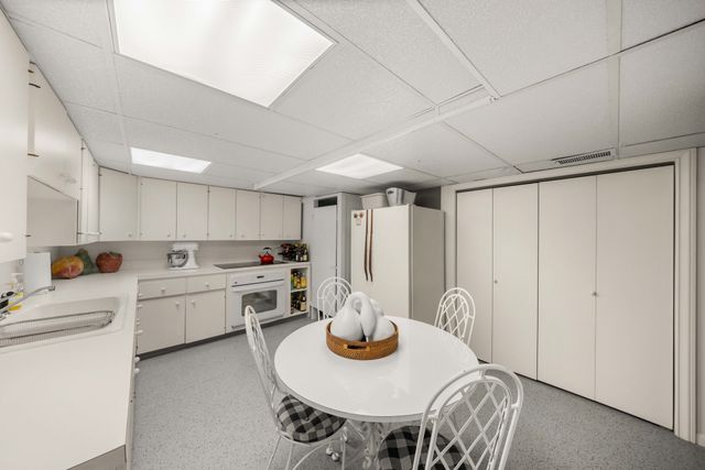 1435 Casady Drive, Des Moines, IA 50315
