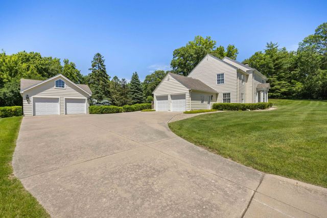 1435 Casady Drive, Des Moines, IA 50315