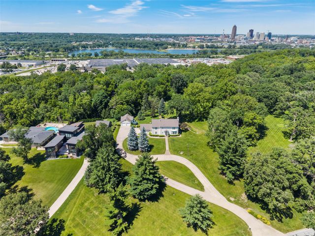 1435 Casady Drive, Des Moines, IA 50315