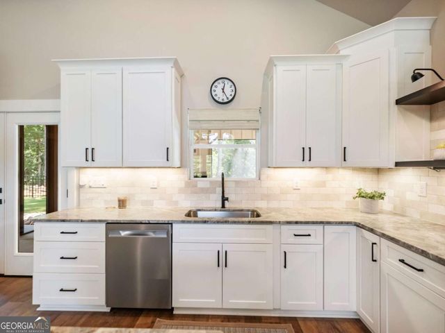 1320 heads ferry Road, Cornelia, GA 30531