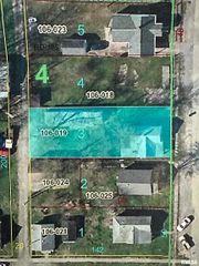 705 6TH Street, Carmi, IL 62821