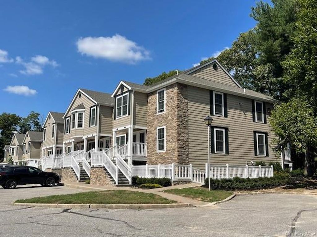 116 Smithtown Boulevard 4B, Nesconset, NY 11767
