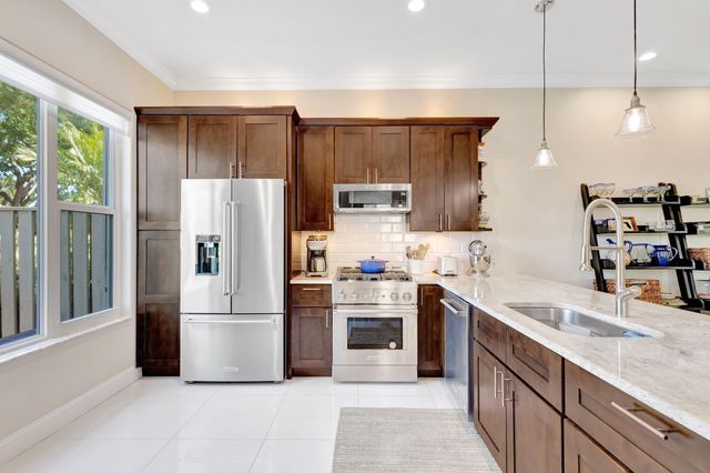44 Pinnacle Cove, Palm Beach Gardens, FL 33418