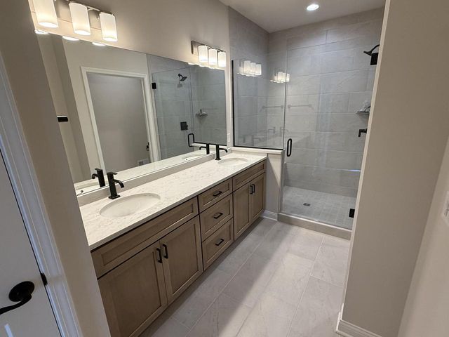W214N4932 Casey COURT, Menomonee Falls, WI 53051