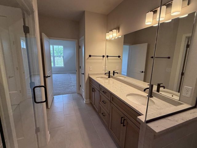 W214N4932 Casey COURT, Menomonee Falls, WI 53051