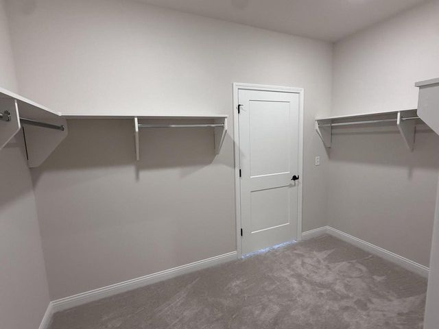 W214N4932 Casey COURT, Menomonee Falls, WI 53051