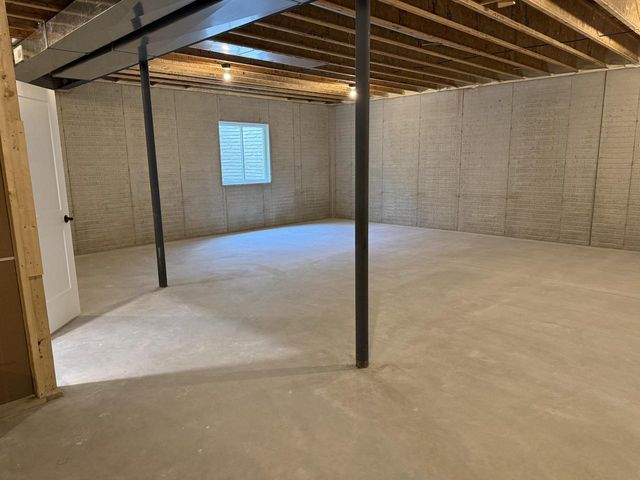 W214N4932 Casey COURT, Menomonee Falls, WI 53051