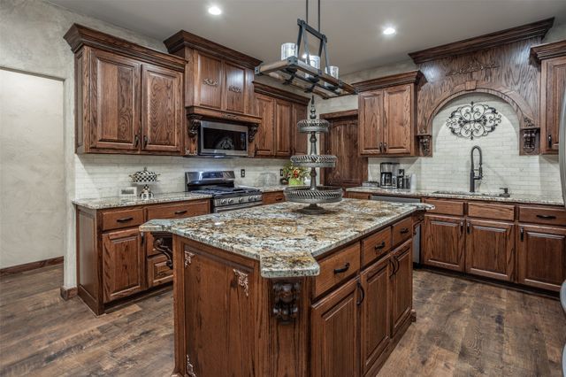 240 Magnolia, Bennington, OK 74723