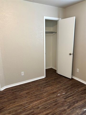 624 SW 12th Street, Moore, OK 73160