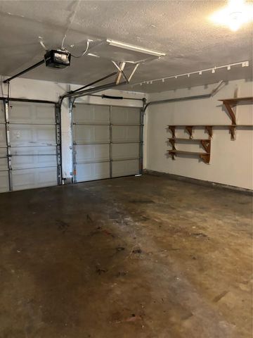 624 SW 12th Street, Moore, OK 73160