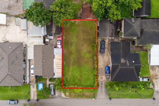 lot 13 block 55 Hershe Street, Houston, TX 77020
