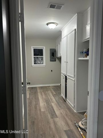 191 Ted Circle, Richland, MS 39218