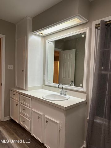 191 Ted Circle, Richland, MS 39218