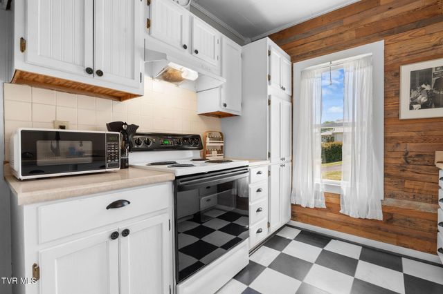 207 Main Street, Butler, TN 37640