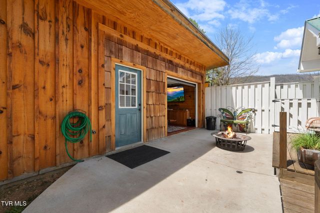 207 Main Street, Butler, TN 37640