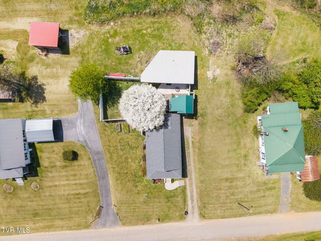 207 Main Street, Butler, TN 37640