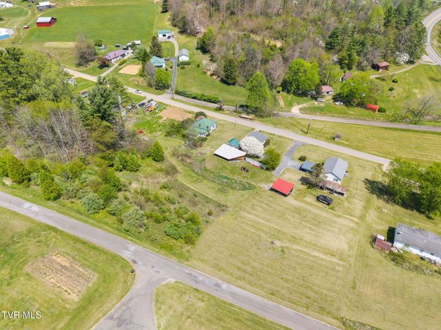 207 Main Street, Butler, TN 37640