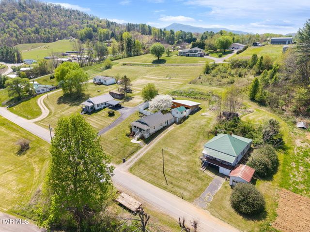 207 Main Street, Butler, TN 37640