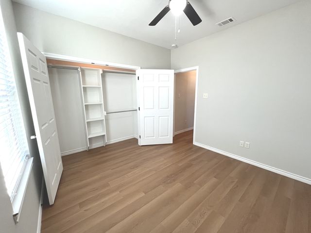 316 W James Street, Mabank, TX 75147