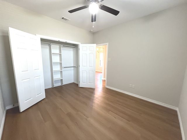 316 W James Street, Mabank, TX 75147