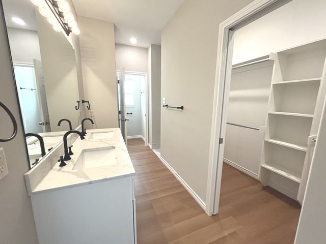 316 W James Street, Mabank, TX 75147