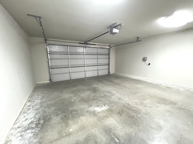 316 W James Street, Mabank, TX 75147