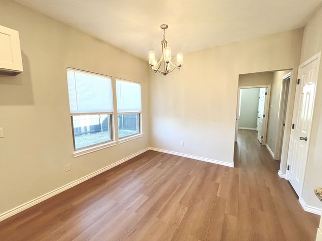 316 W James Street, Mabank, TX 75147