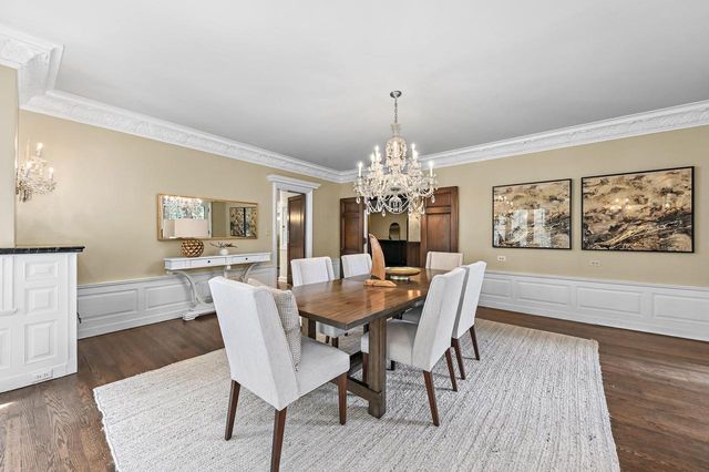 2225 N Lake DRIVE, Milwaukee, WI 53202